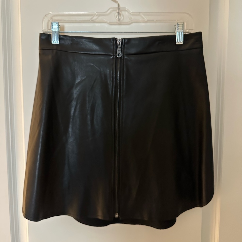 Guess Black Mini Skirt